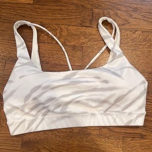 Athleta zebra white and grey sports bra